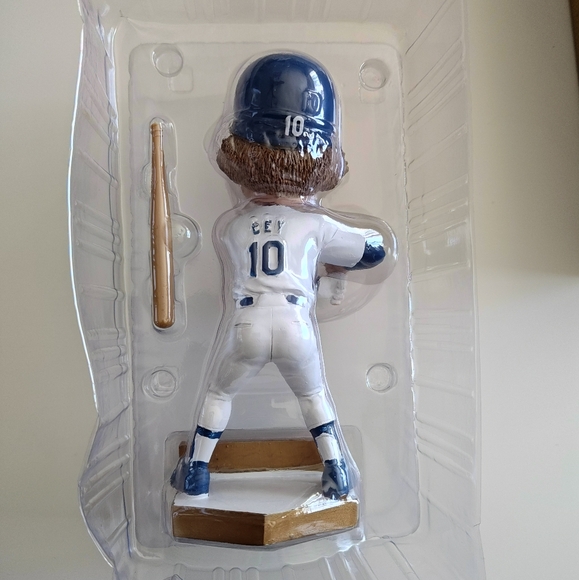 Ron Cey Dodgers Bobblehead 2025 - Picture 9 of 11